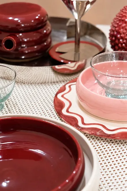 Table dressée Dolce, colour rose et bordeaux