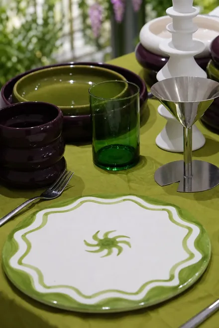 Table dressée Dolce, colour vert et violet